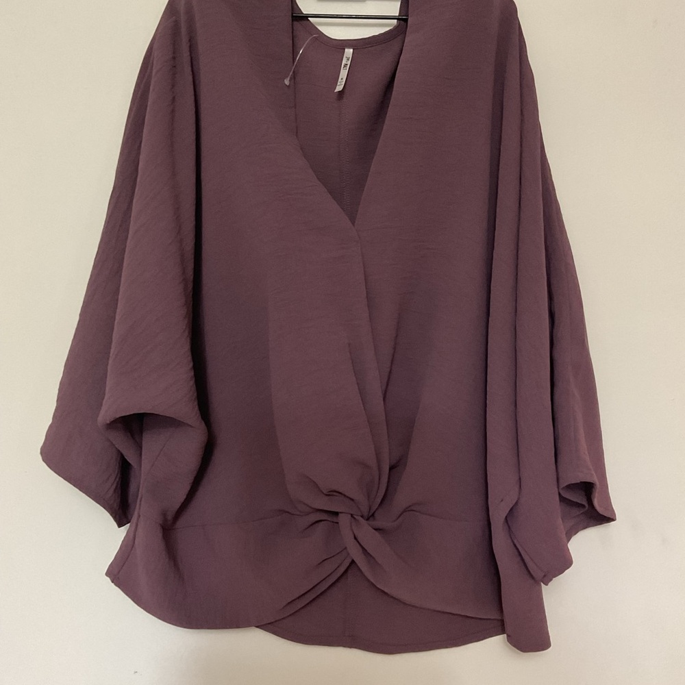 Women's Twist-Front V-Neck Top in Dusty Plum